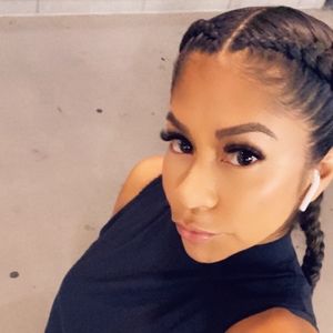 Meet your Posher, Angie